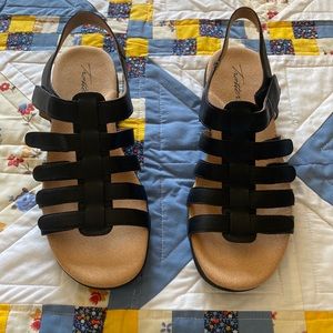 Trotters black sandals size 9